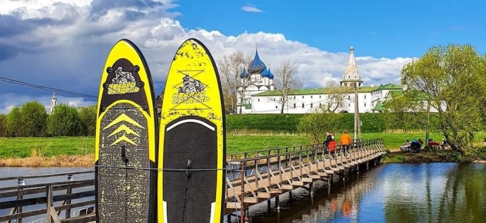 Прогулка по реке на сапбордах